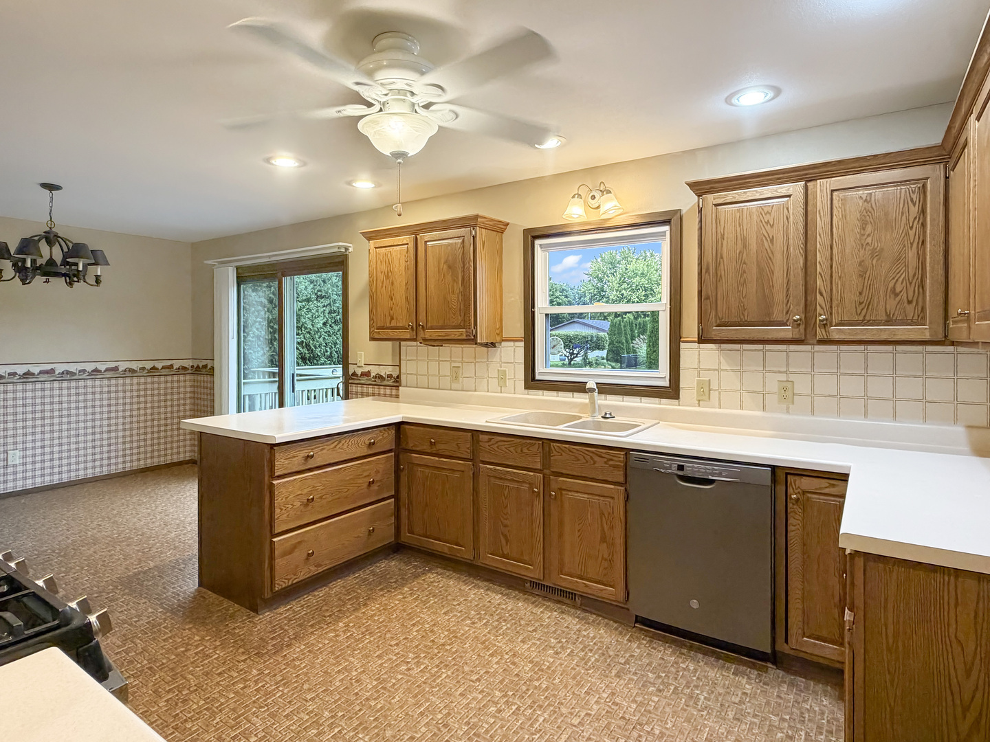 108 W Meadows Court