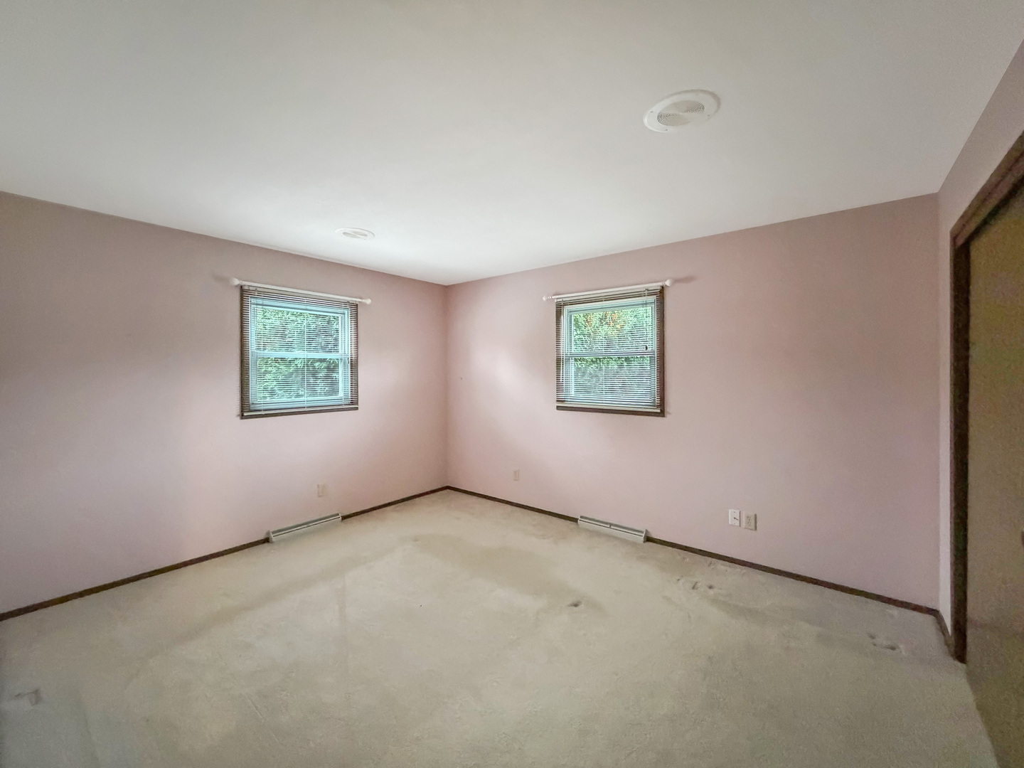 108 W Meadows Court