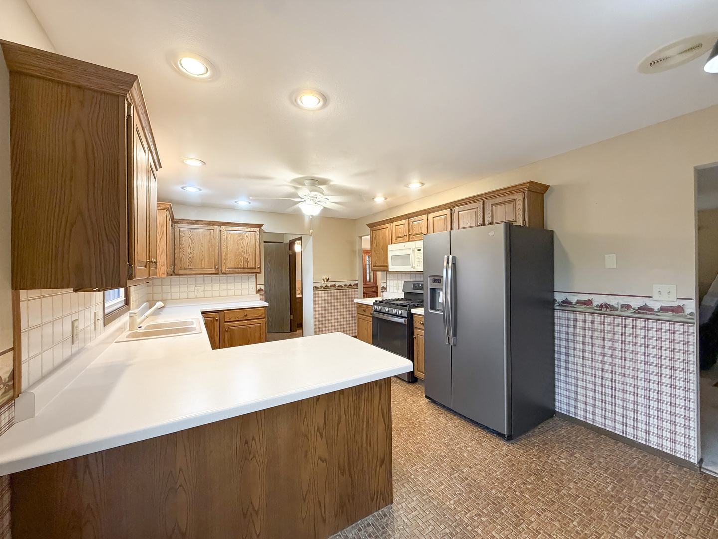 108 W Meadows Court