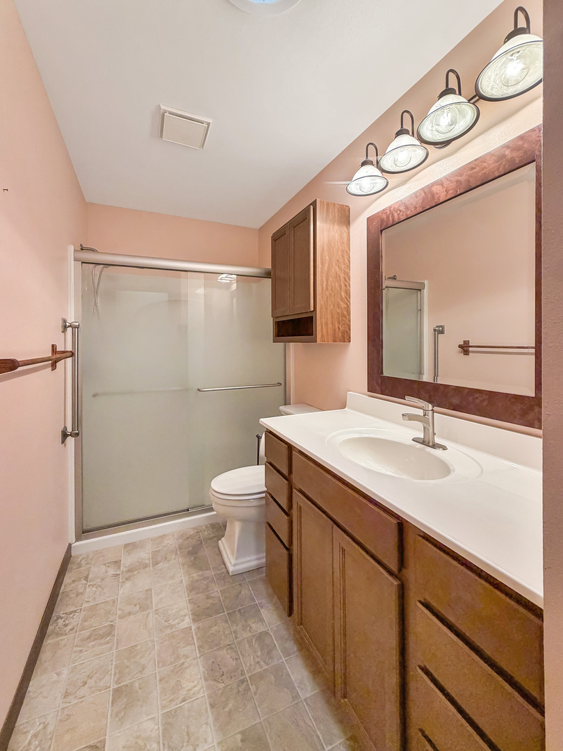108 W Meadows Court