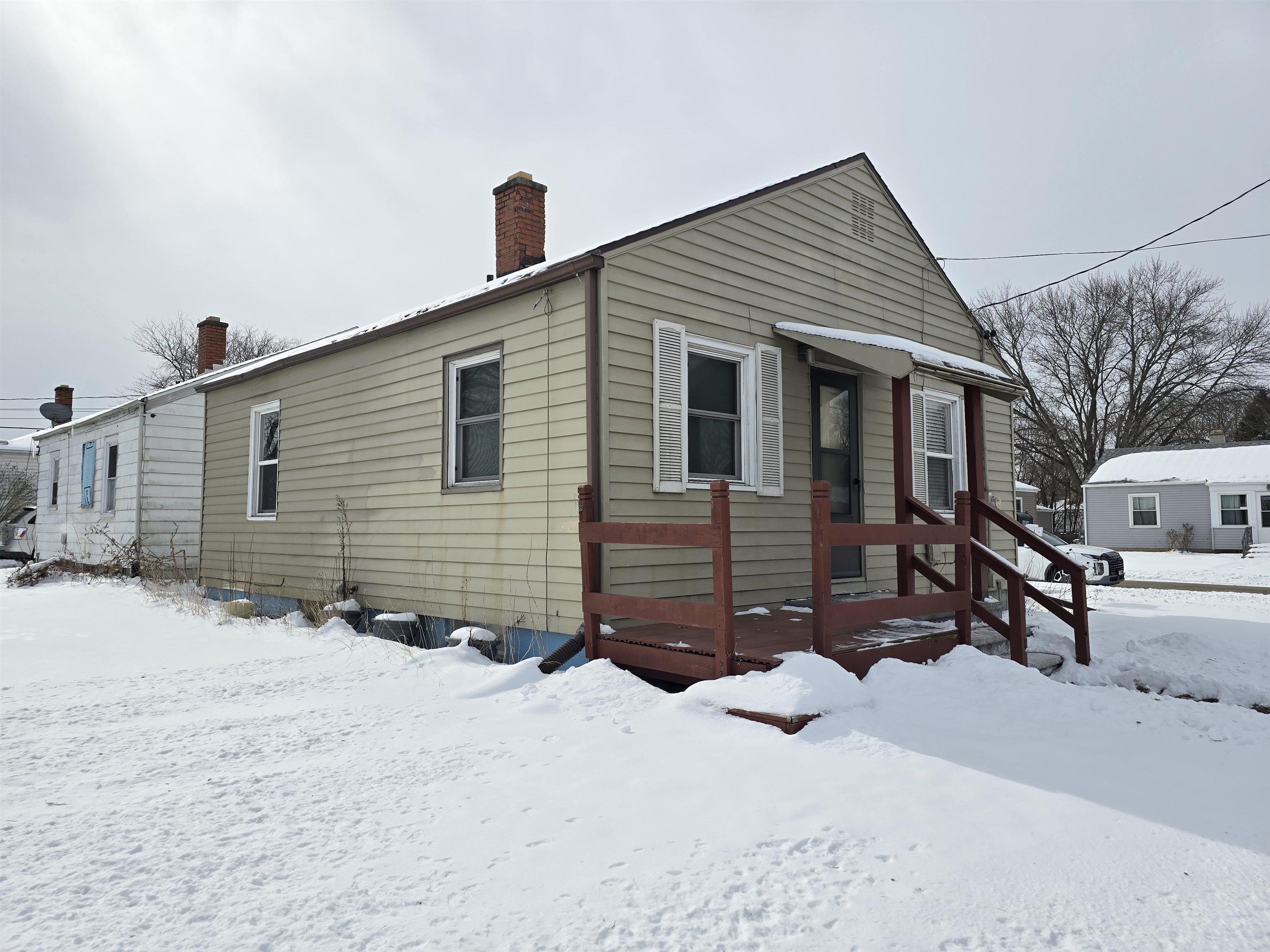 1879 Marion Court