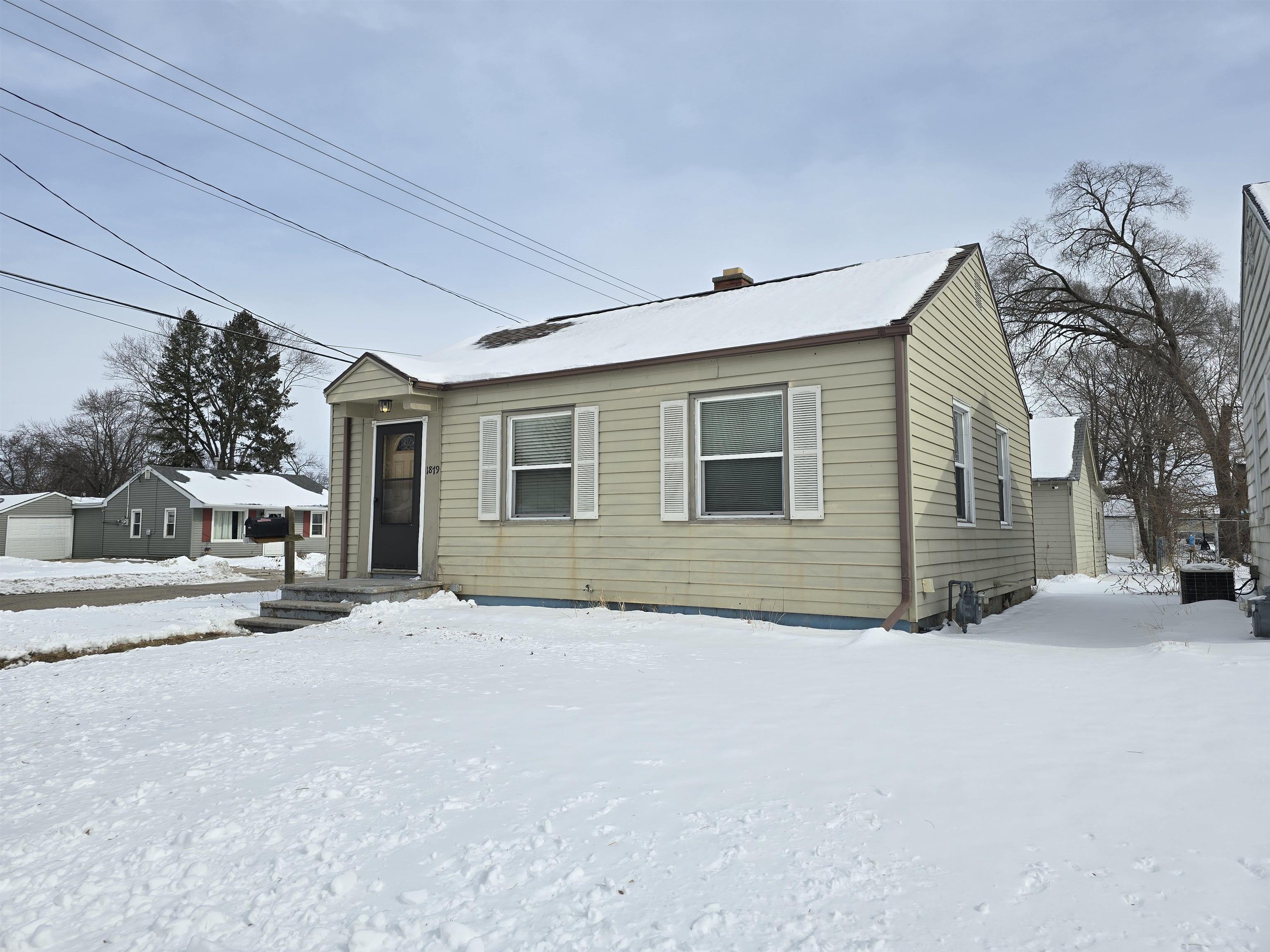 1879 Marion Court