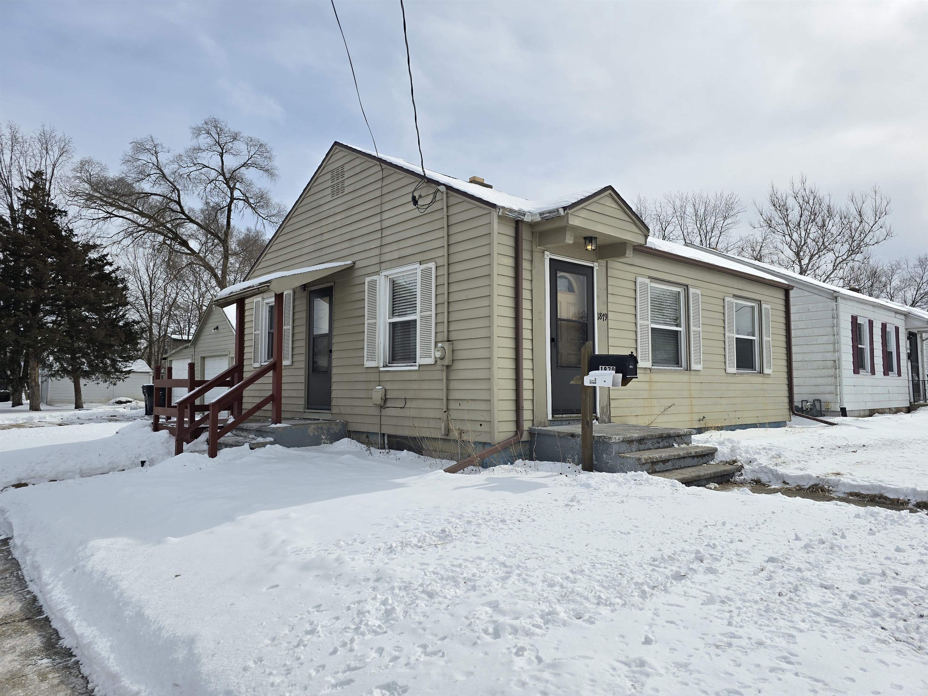 1879 Marion Court