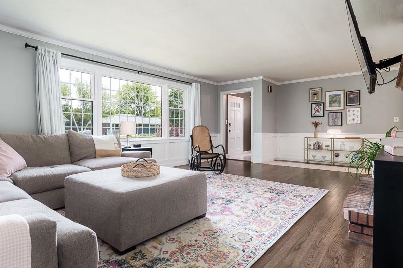 1433 Greenwich Lane