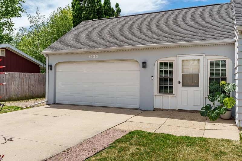 1433 Greenwich Lane