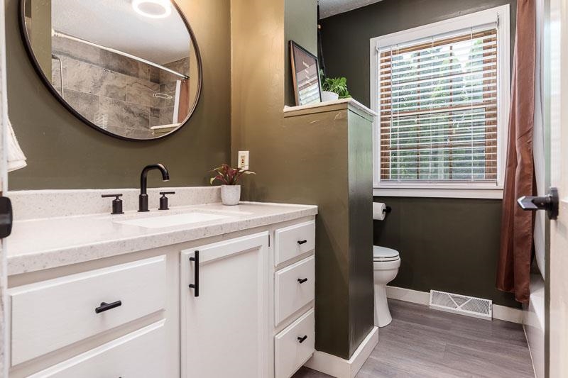 1433 Greenwich Lane
