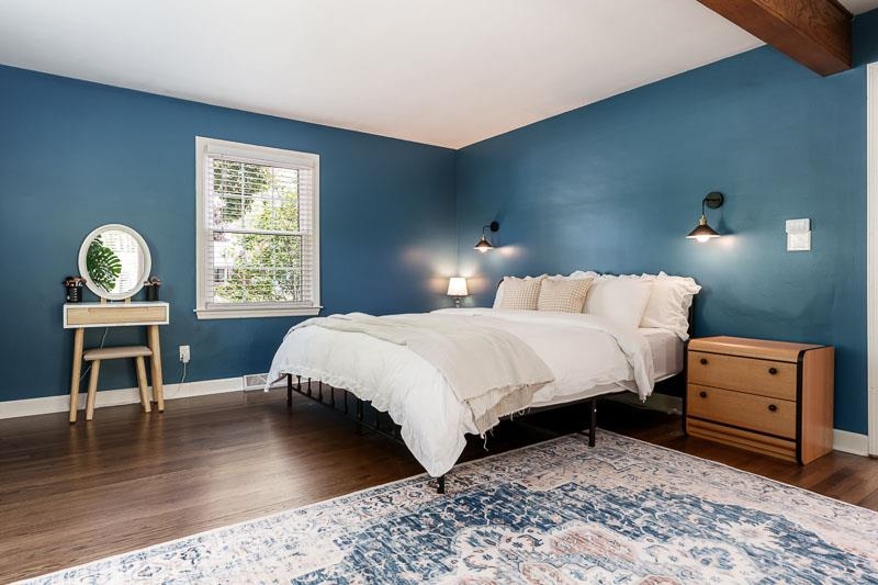 1433 Greenwich Lane
