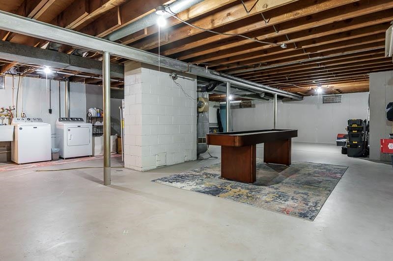 1433 Greenwich Lane