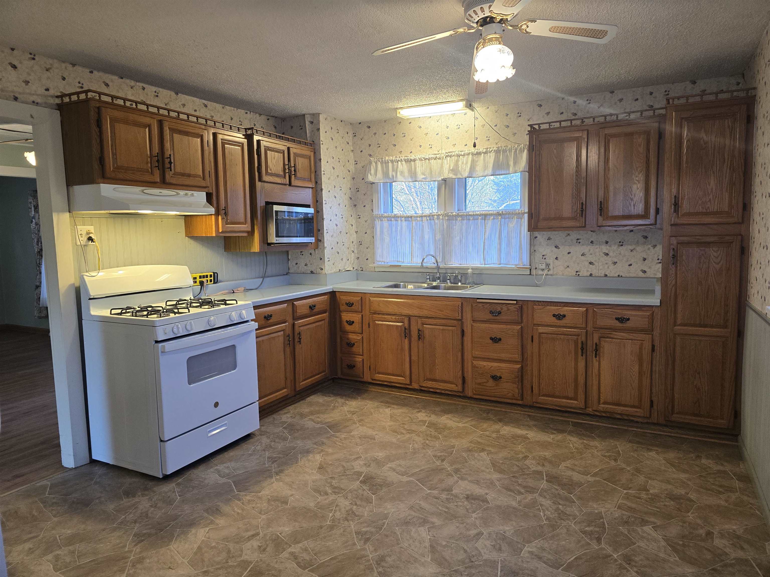 320 Westmoreland Avenue