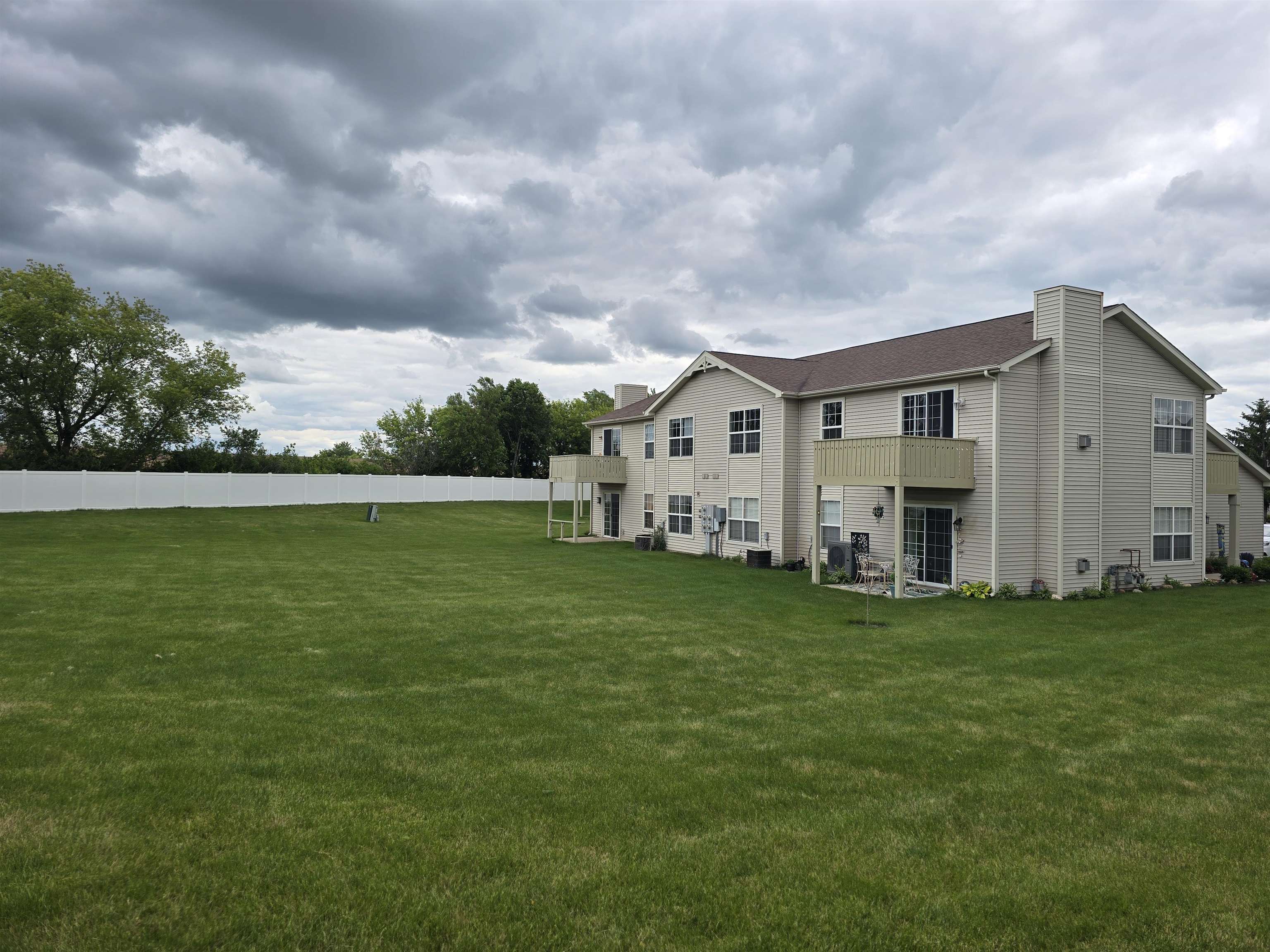 7716 Creek Bend