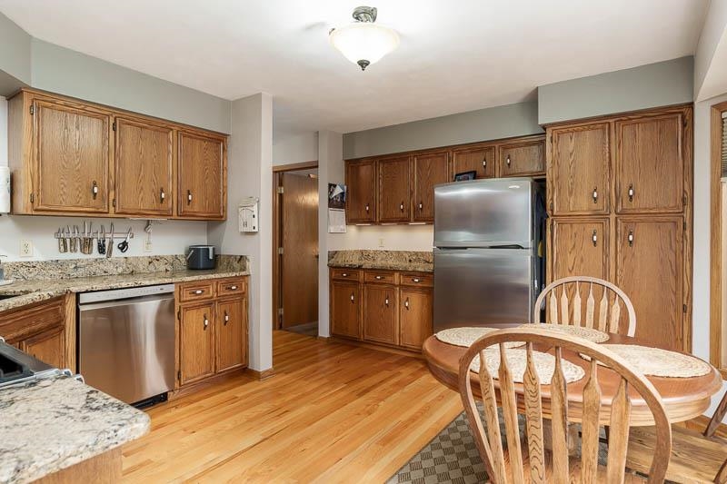 4996 Zenith Parkway