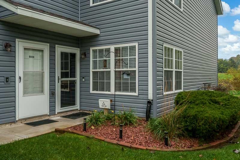 6429 Oak Crest Lane