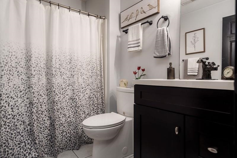 6429 Oak Crest Lane