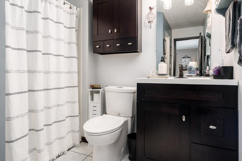 6429 Oak Crest Lane