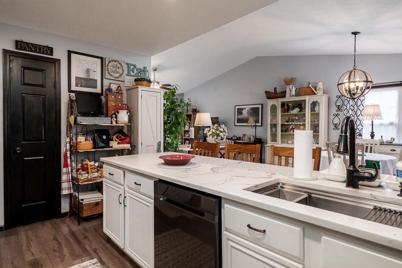 6429 Oak Crest Lane