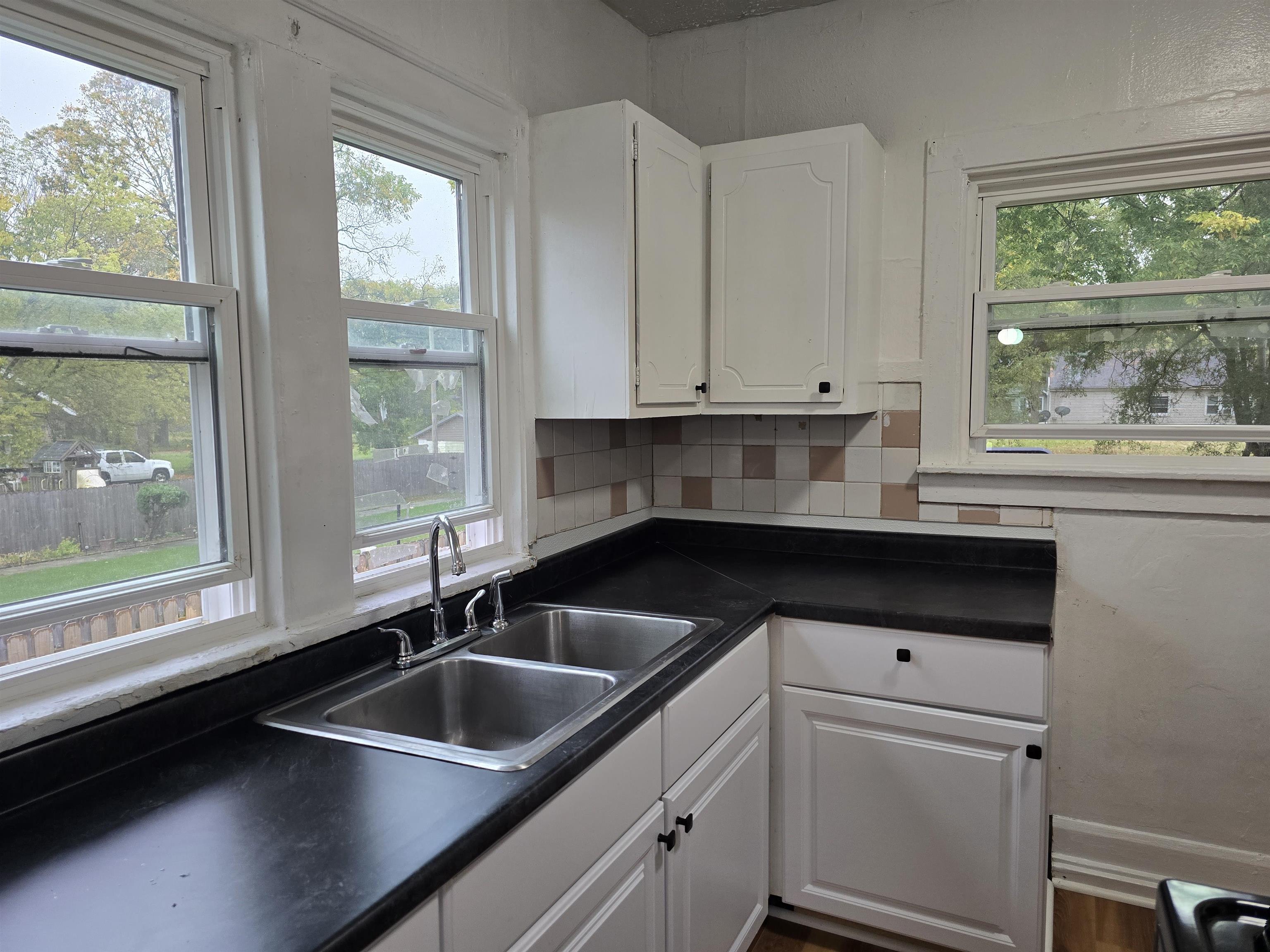 2018 Chestnut Street