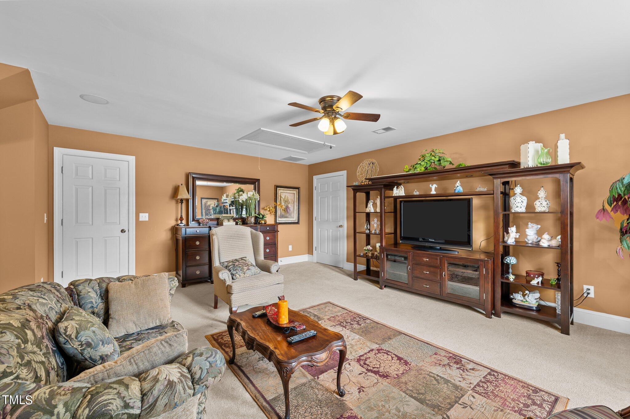 918 Golf House Road W