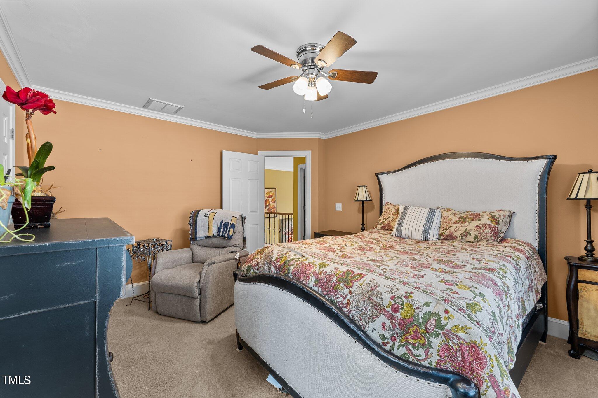 918 Golf House Road W