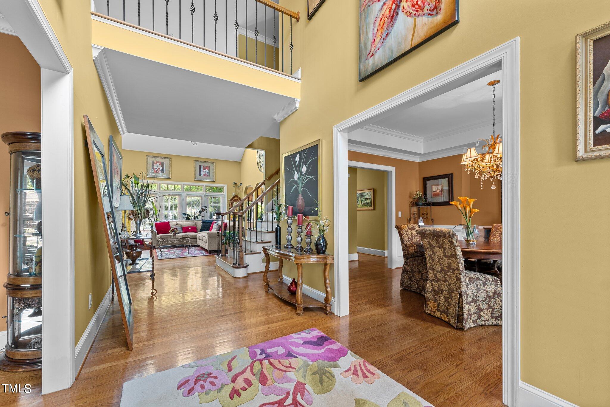 918 Golf House Road W