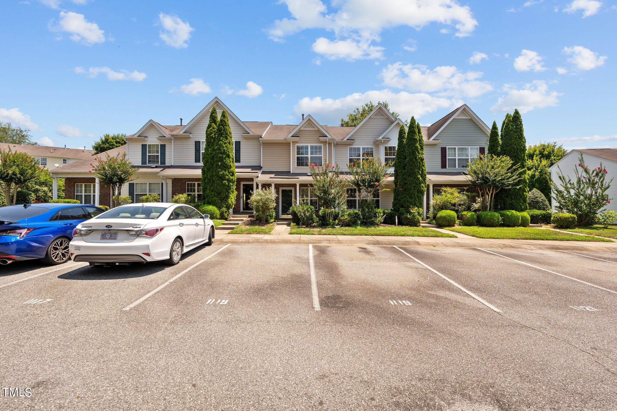 1119 Oak Blossom Way
