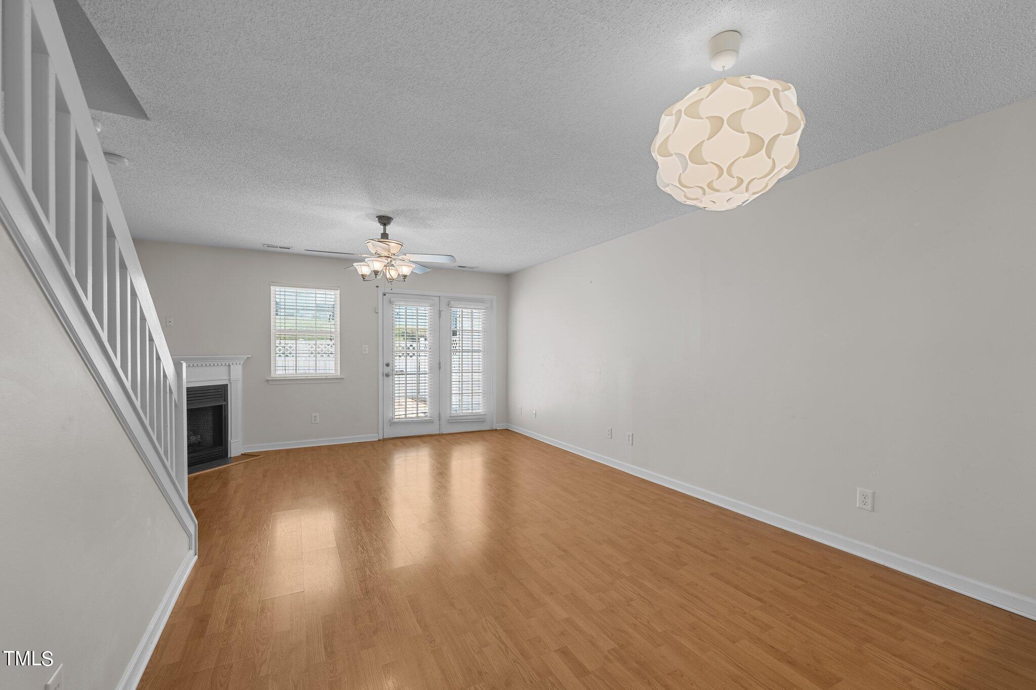 1119 Oak Blossom Way
