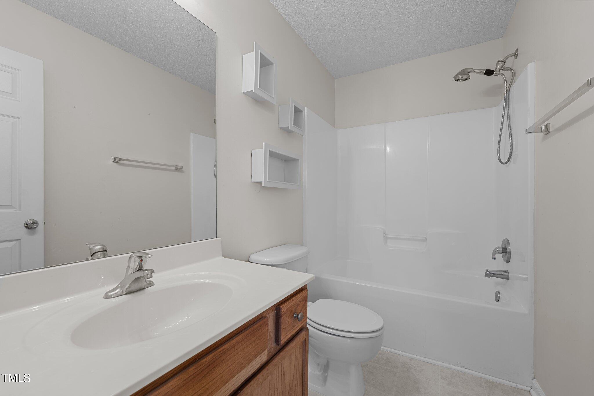 1119 Oak Blossom Way