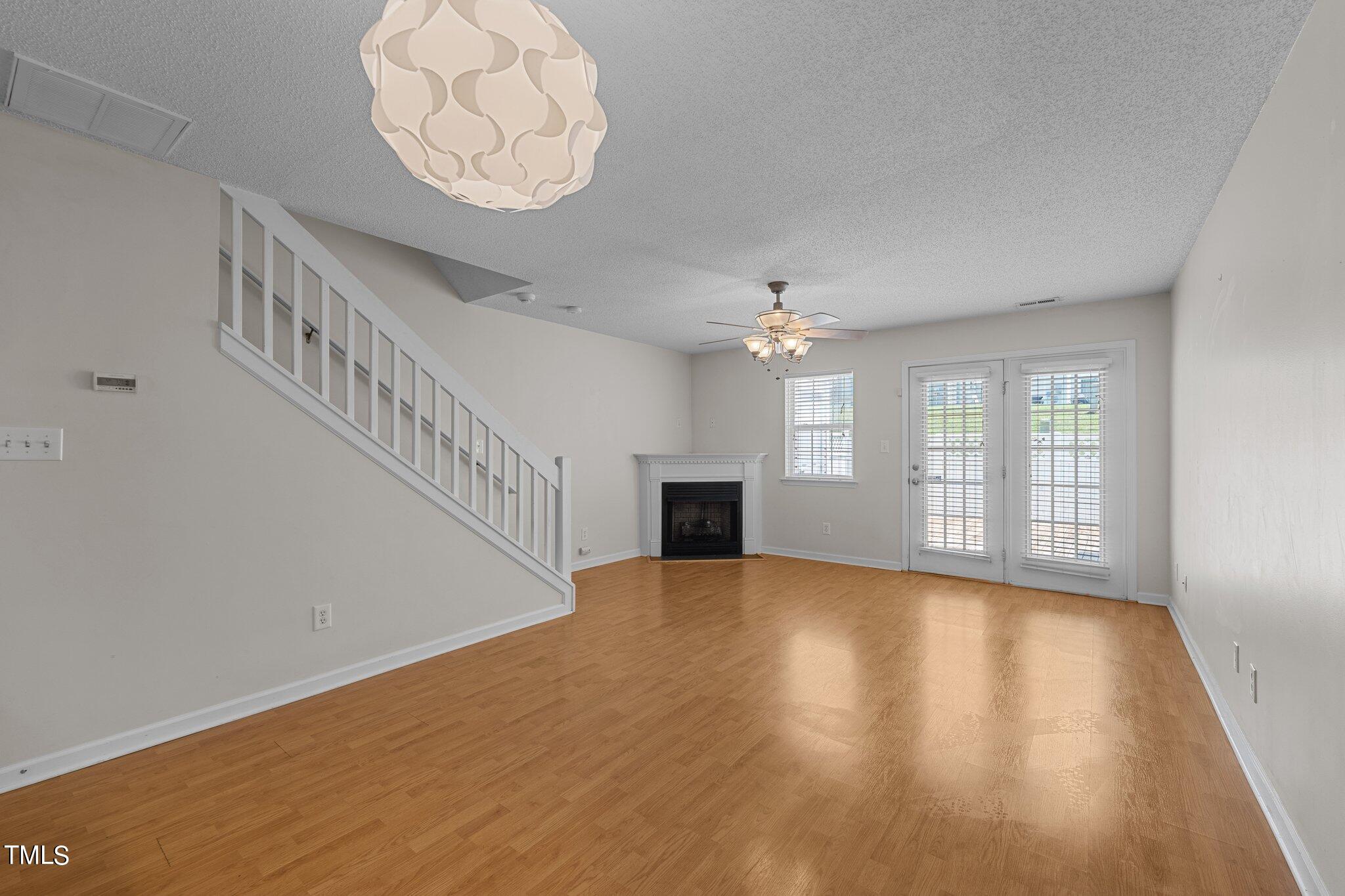 1119 Oak Blossom Way