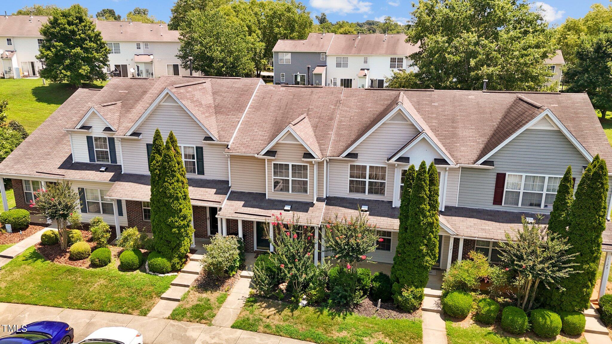 1119 Oak Blossom Way