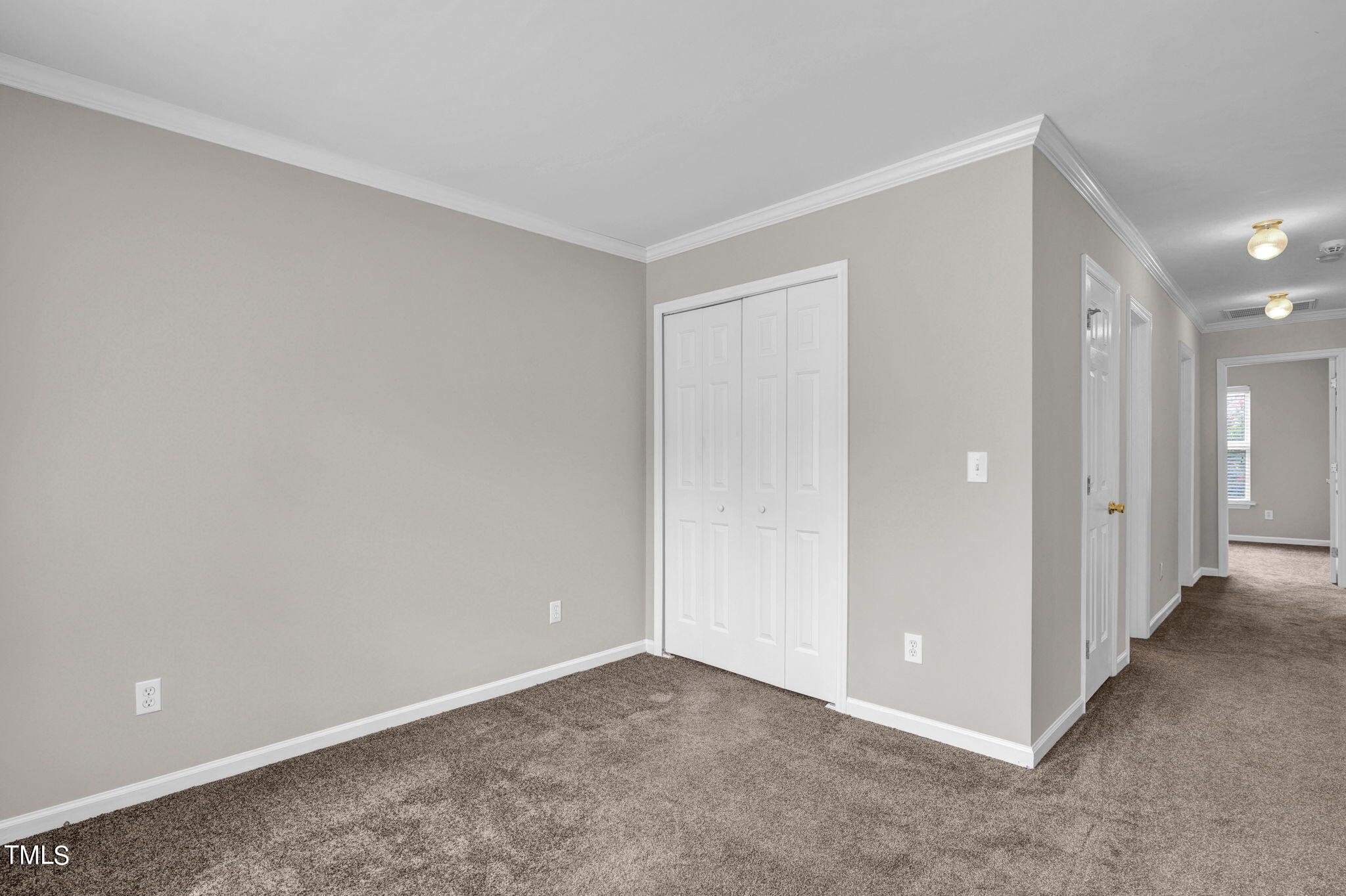 802 Creek Crossing Trail