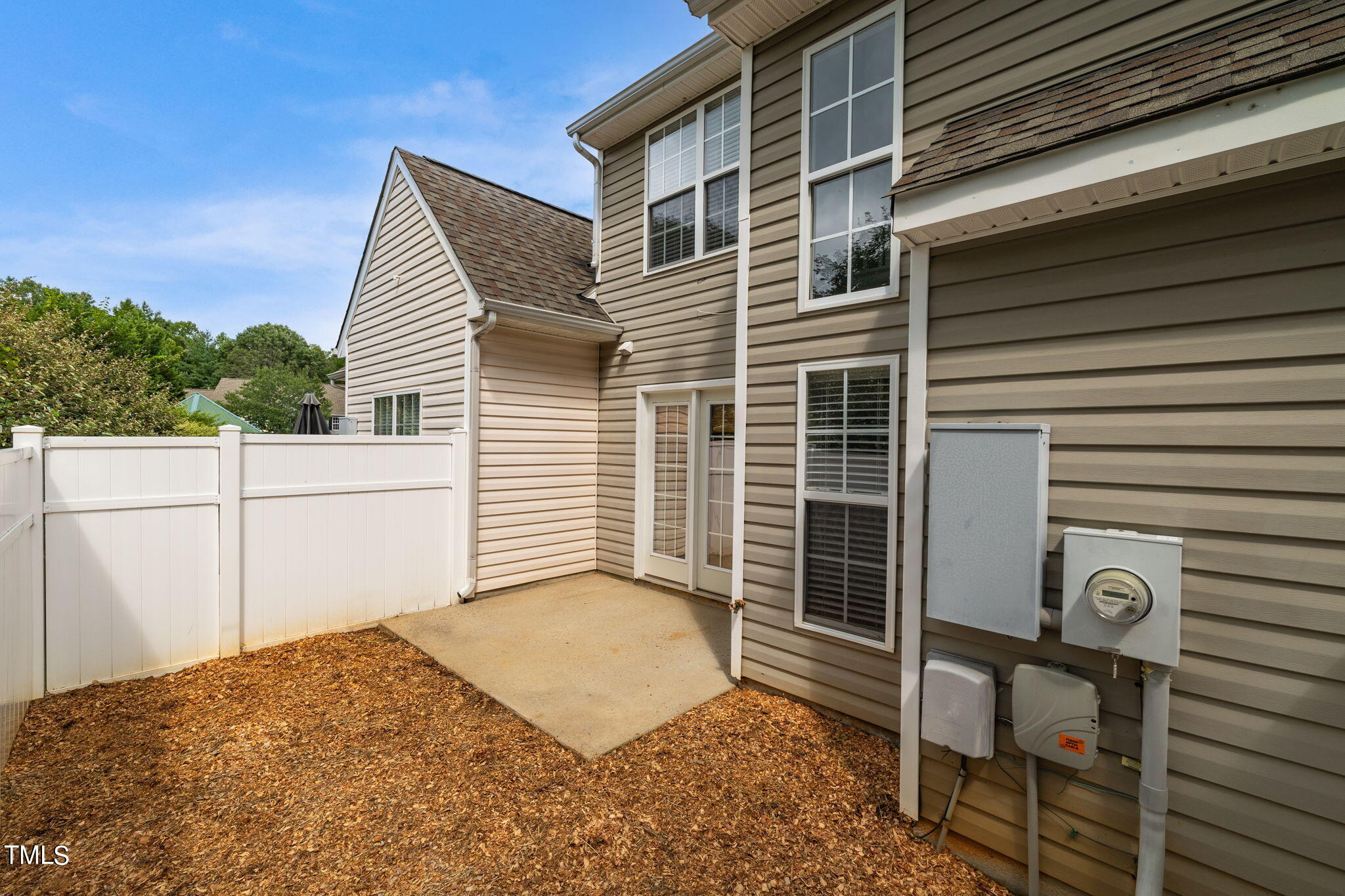802 Creek Crossing Trail