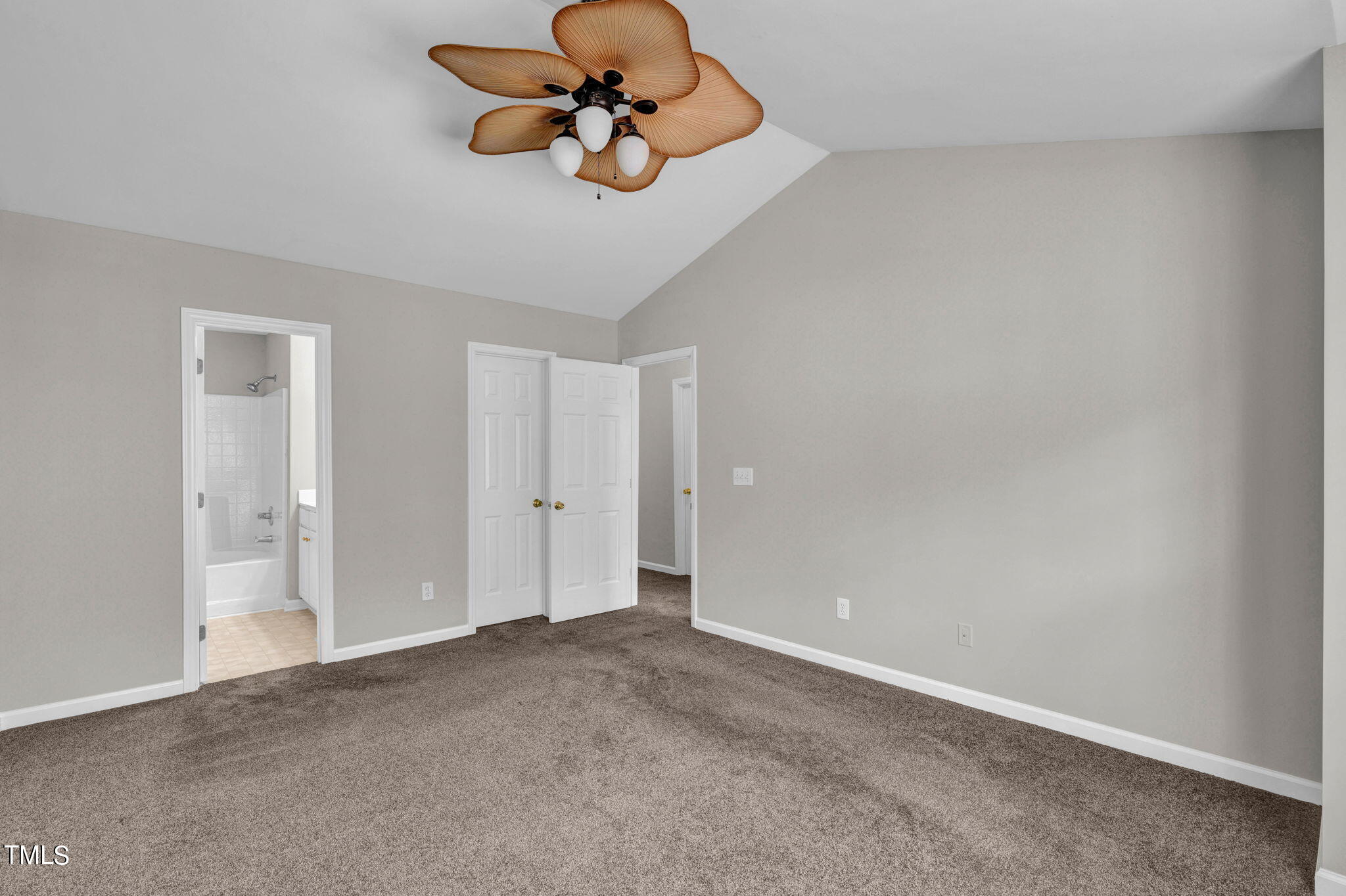 802 Creek Crossing Trail