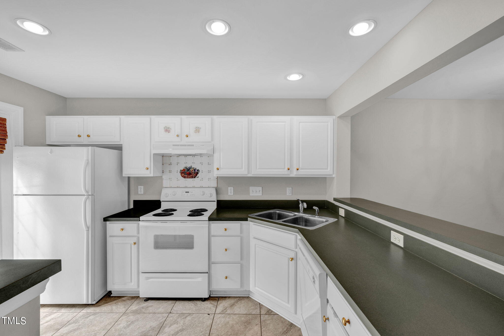 802 Creek Crossing Trail