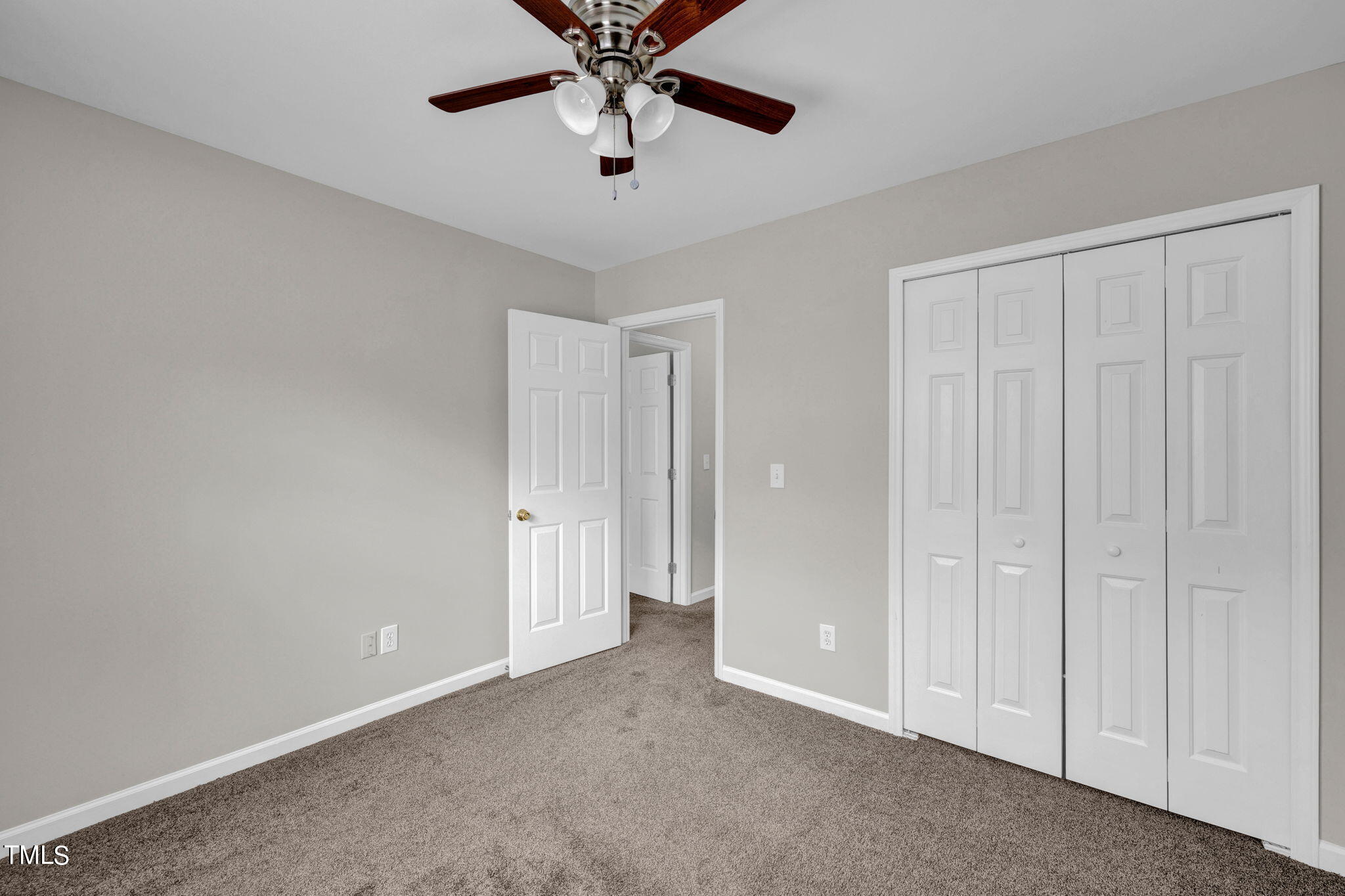 802 Creek Crossing Trail