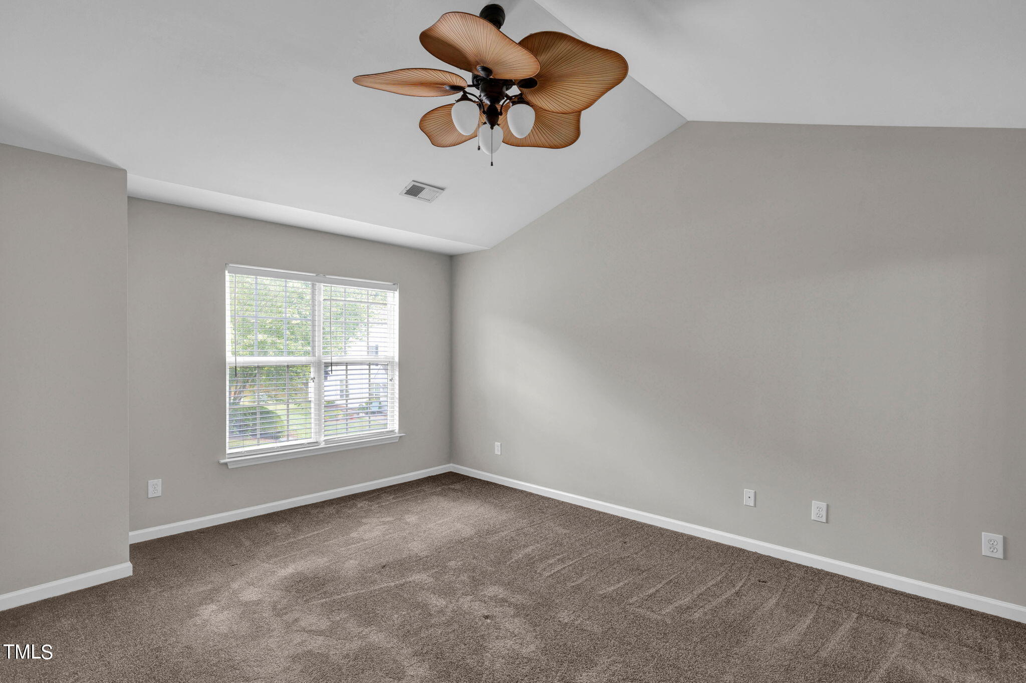 802 Creek Crossing Trail