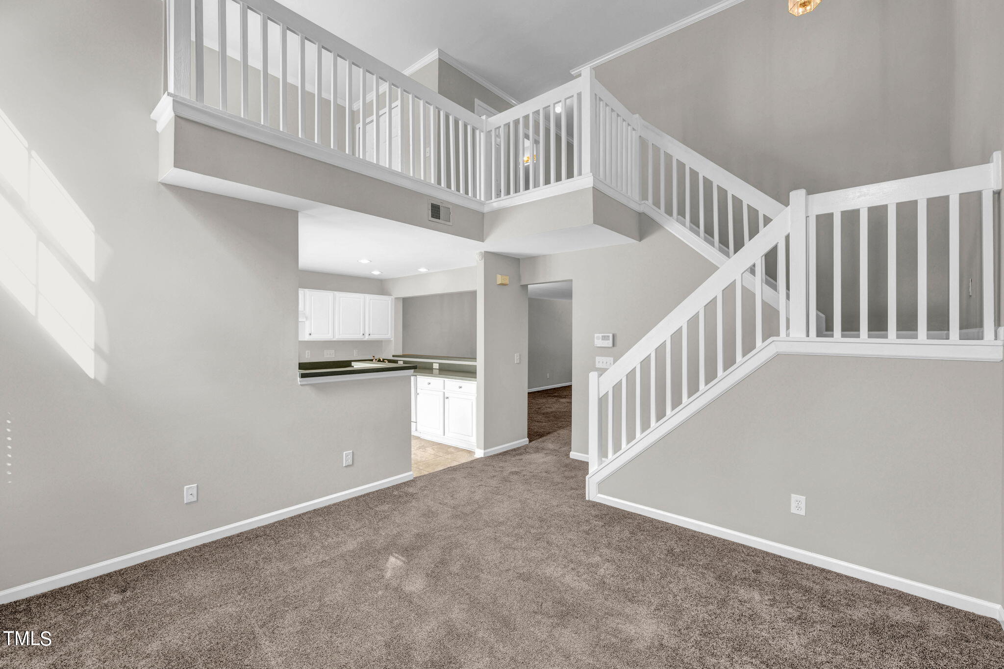 802 Creek Crossing Trail