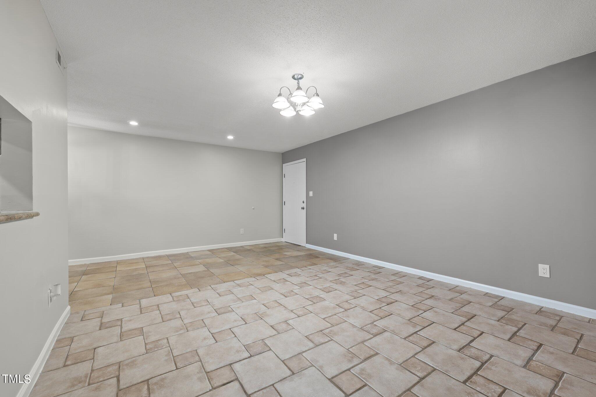 2865 Treestead Circle