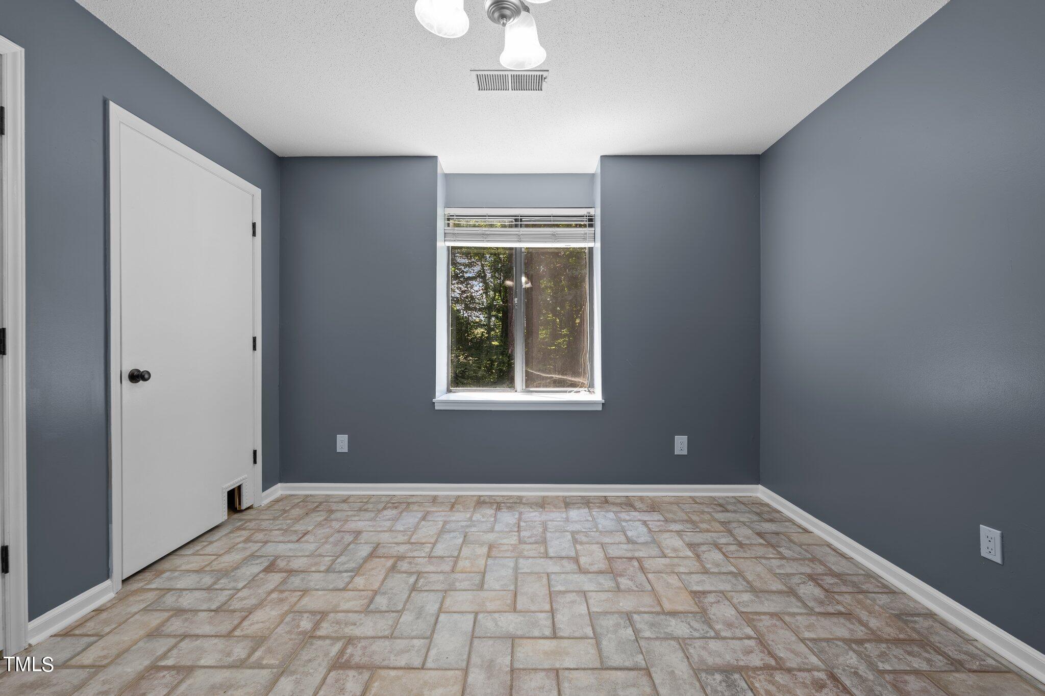 2865 Treestead Circle