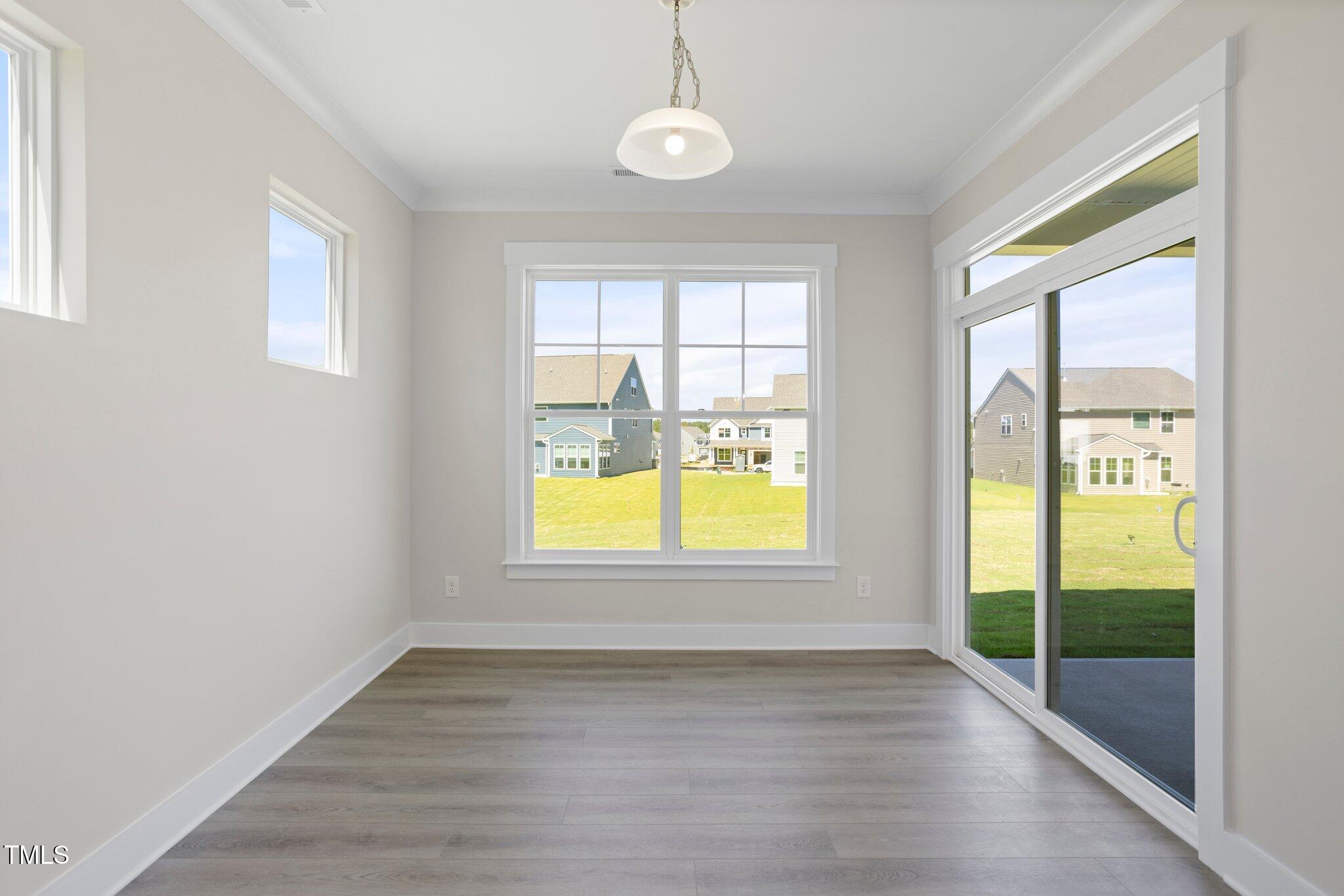 1129 Capulet Drive