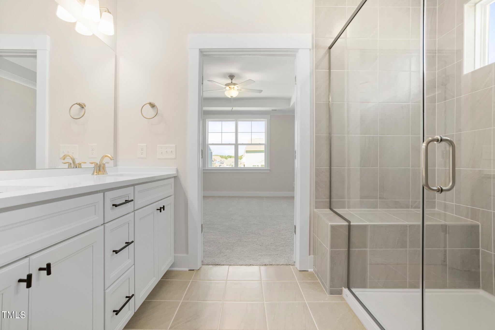 1129 Capulet Drive