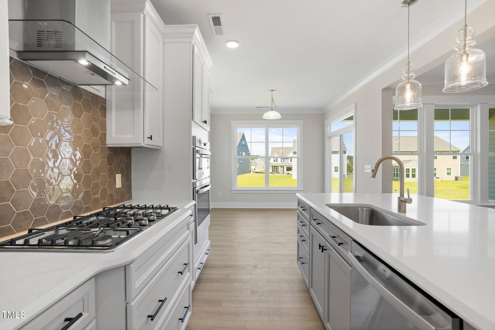 1129 Capulet Drive
