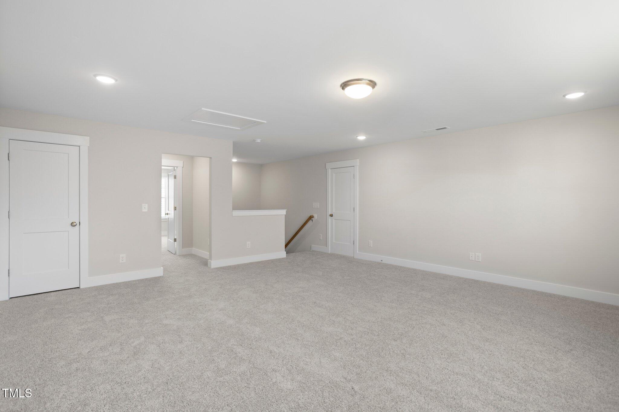 1129 Capulet Drive