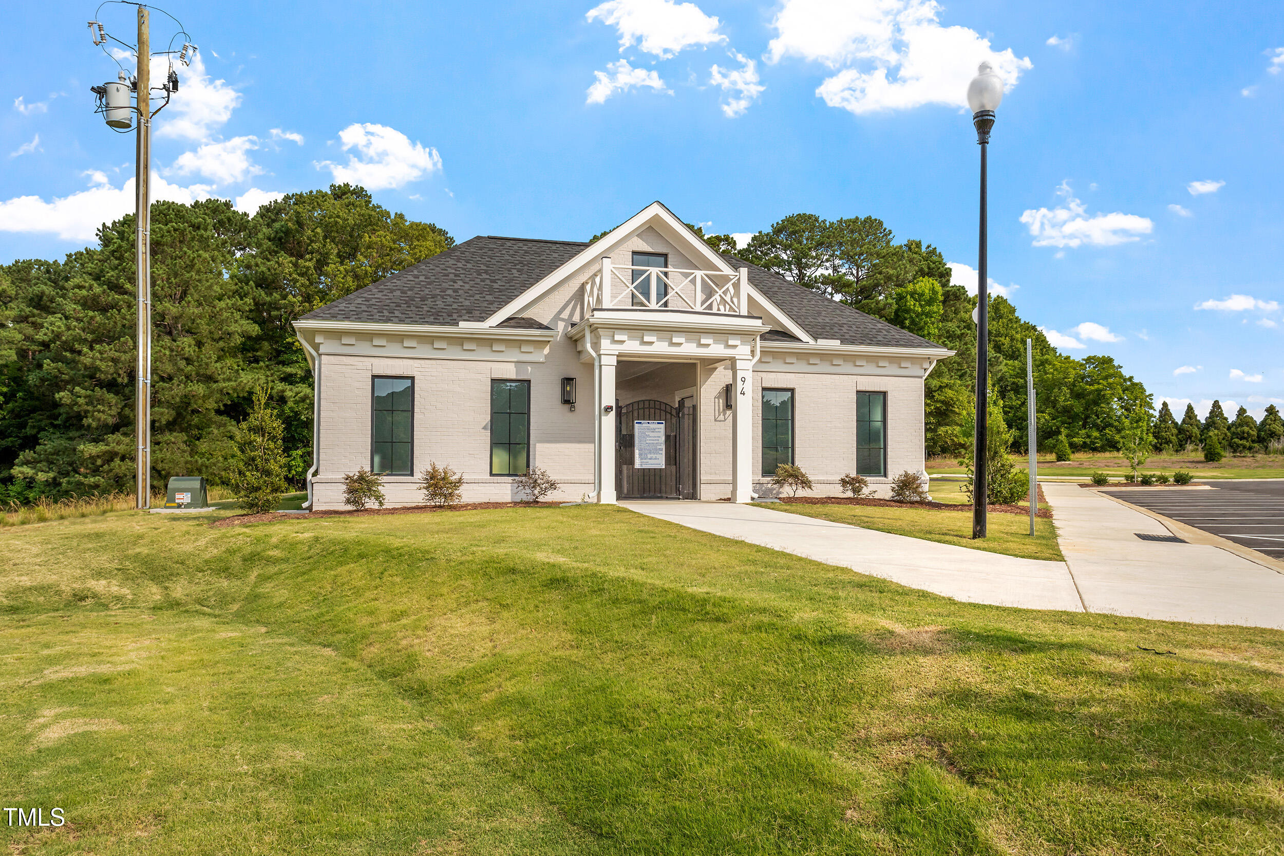 347 N. Maple Walk Drive # 211