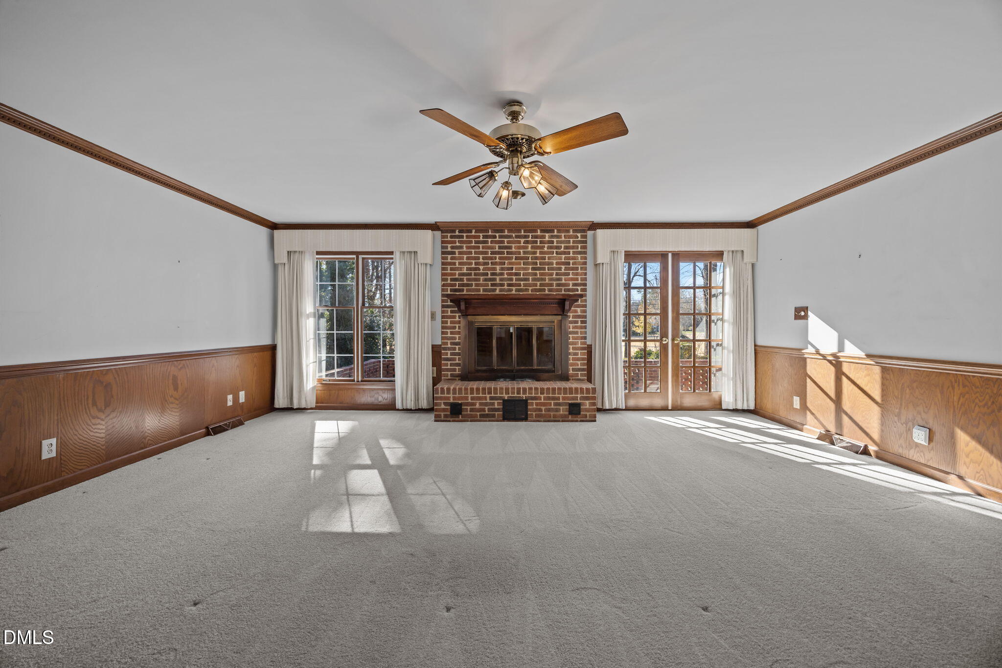 2404 Saddle Club Road
