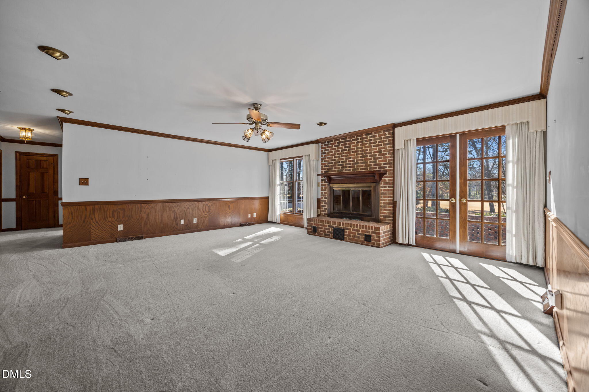 2404 Saddle Club Road