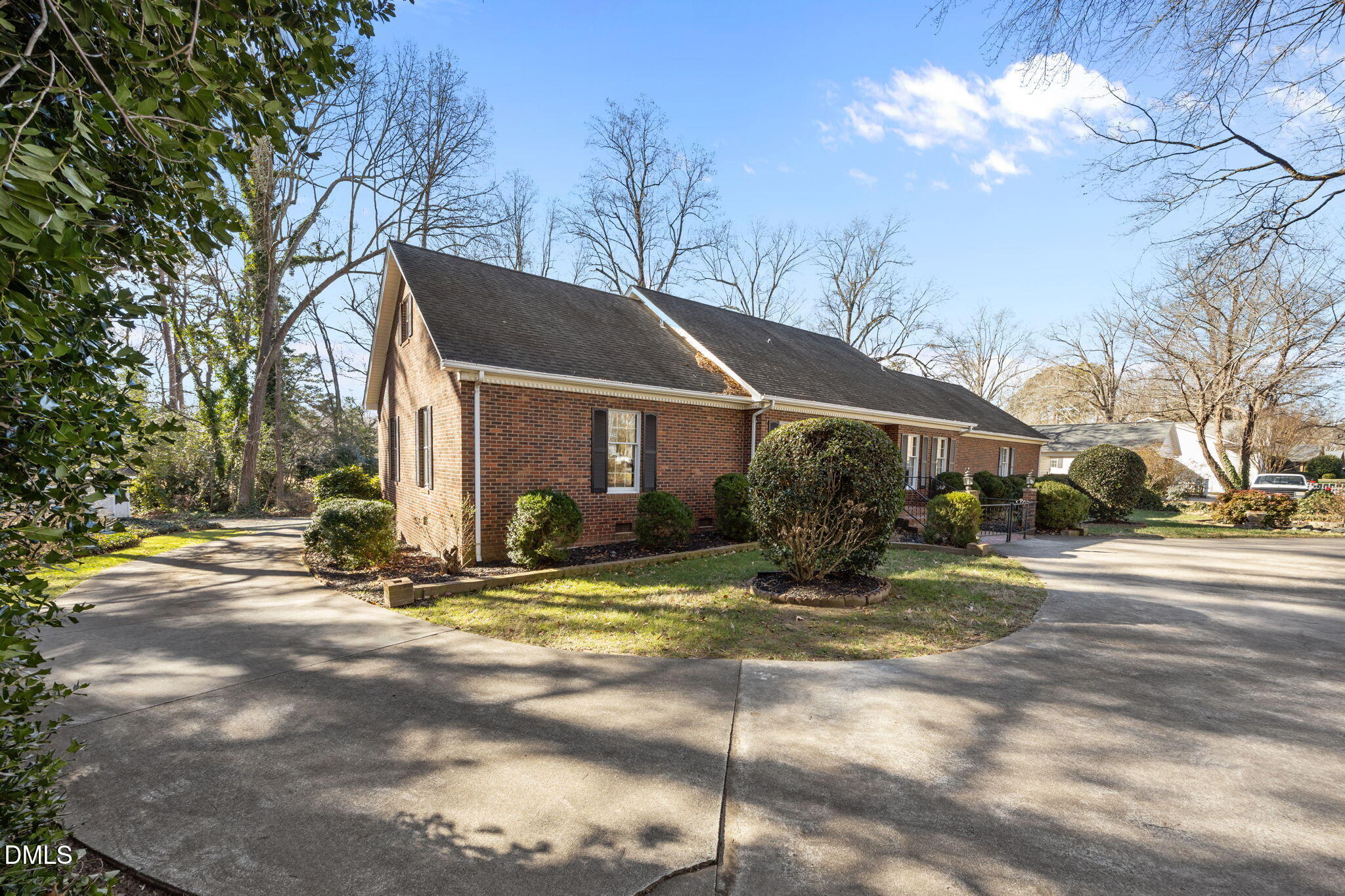 2404 Saddle Club Road