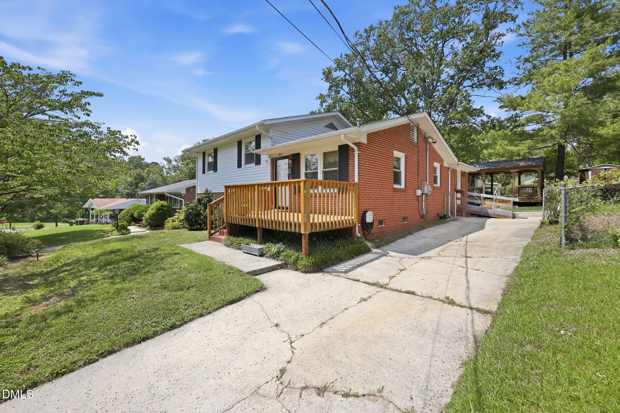 2222 Lynette Drive