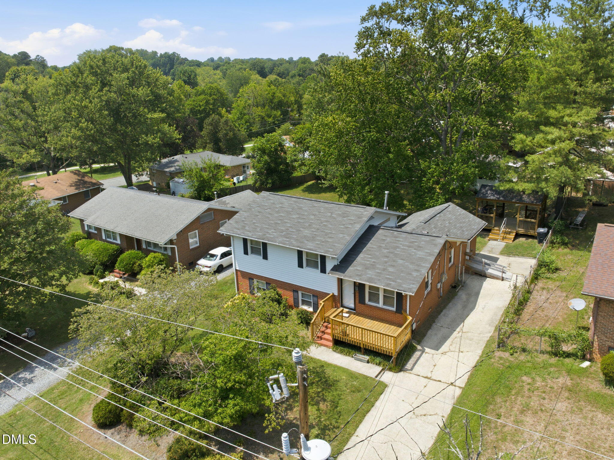 2222 Lynette Drive
