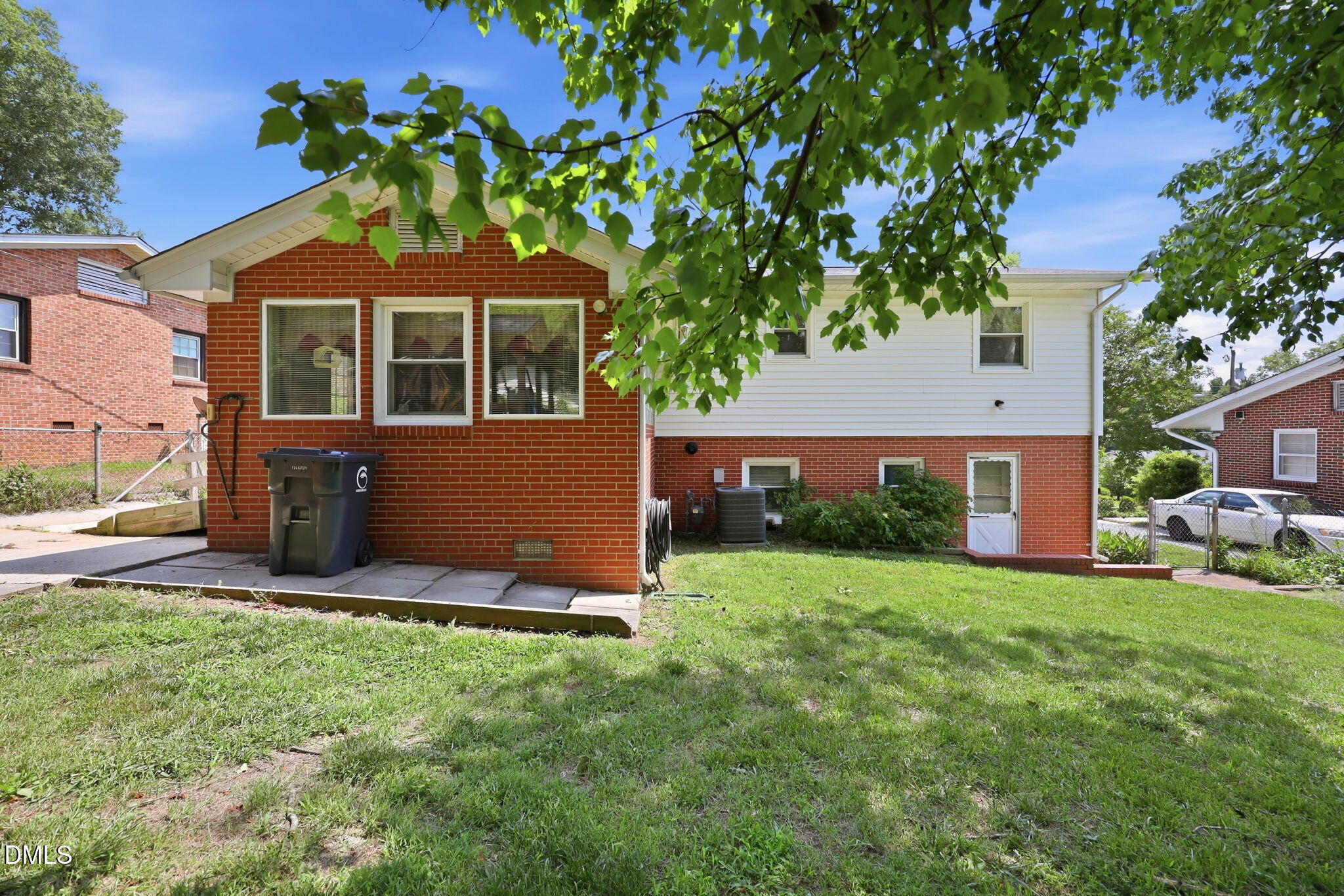 2222 Lynette Drive