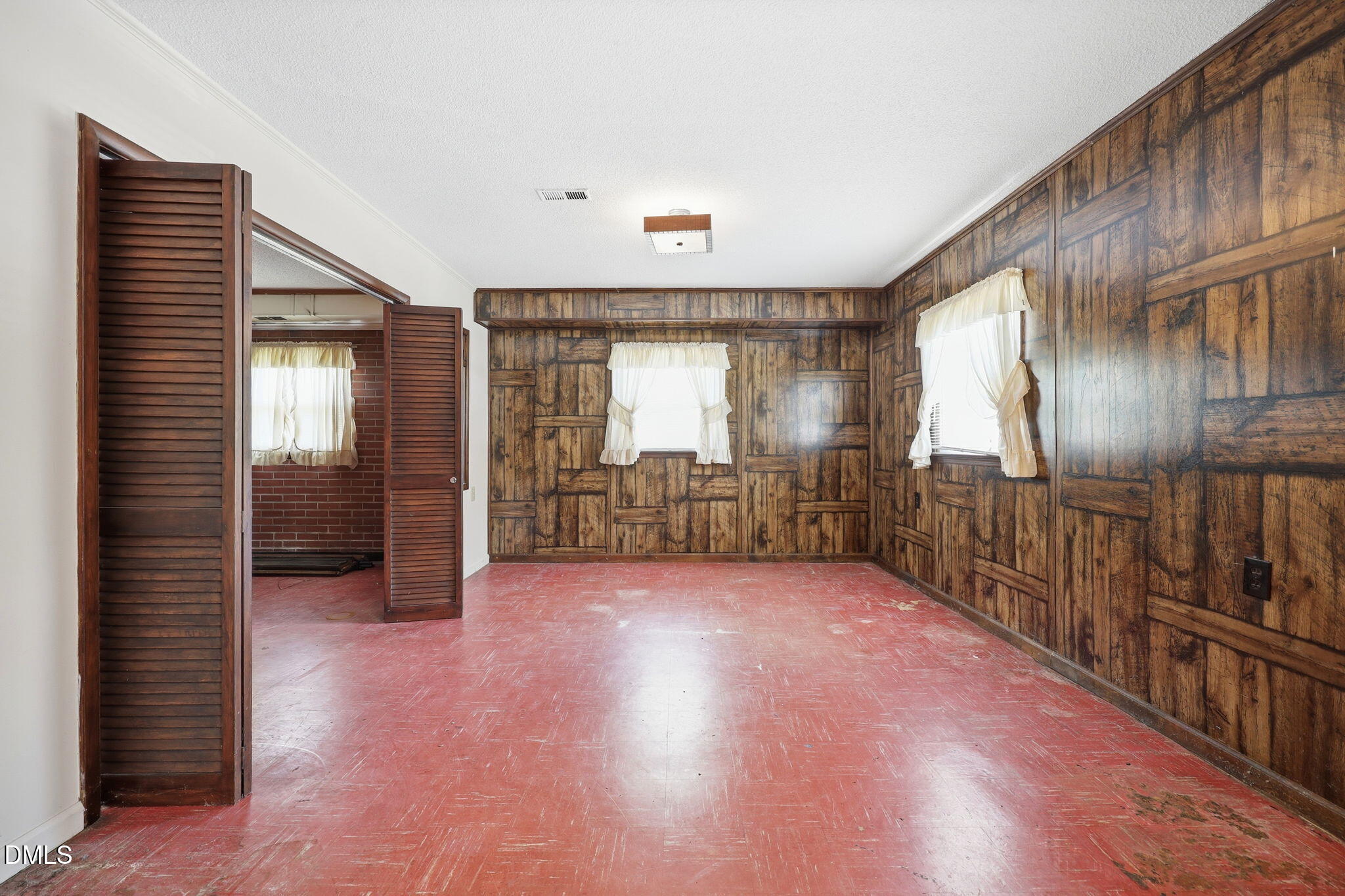 2222 Lynette Drive