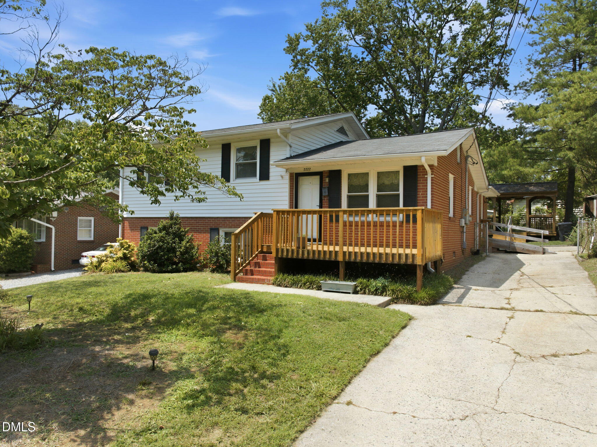 2222 Lynette Drive